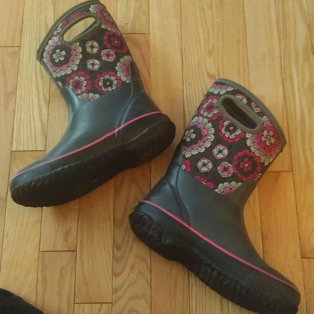-Bogs classic pansies rubber insulated mid calf boots